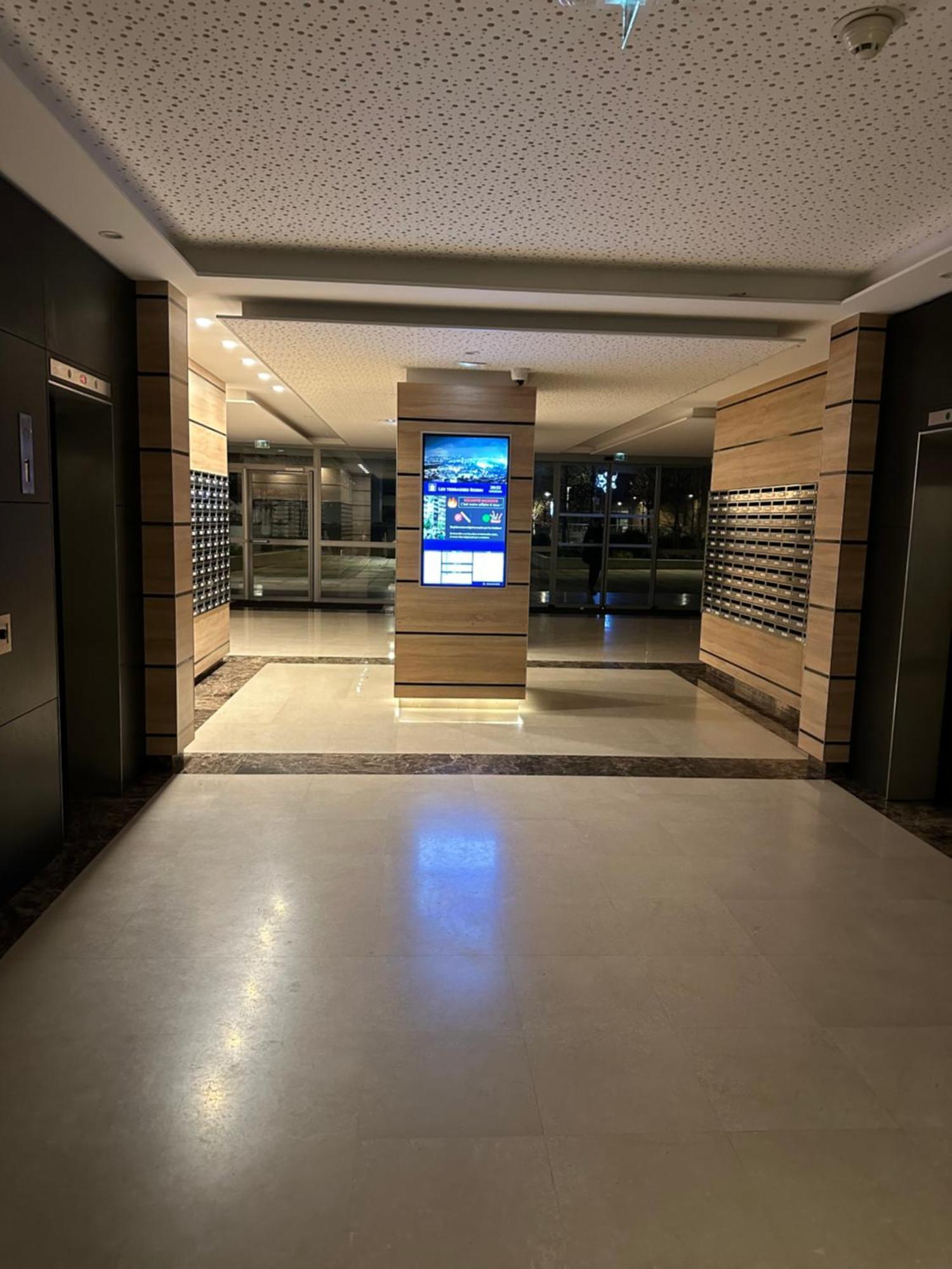 Joli Appartement 49 M² Proche Centre Paris, Иси-ле-Мулино Екстериор снимка